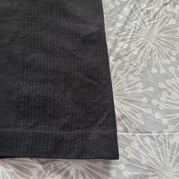 Lululemon Tank - Picture 6 of 8